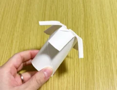 トイレットペーパーの芯をカットした画像（撮影：grapeライフハック編集部）