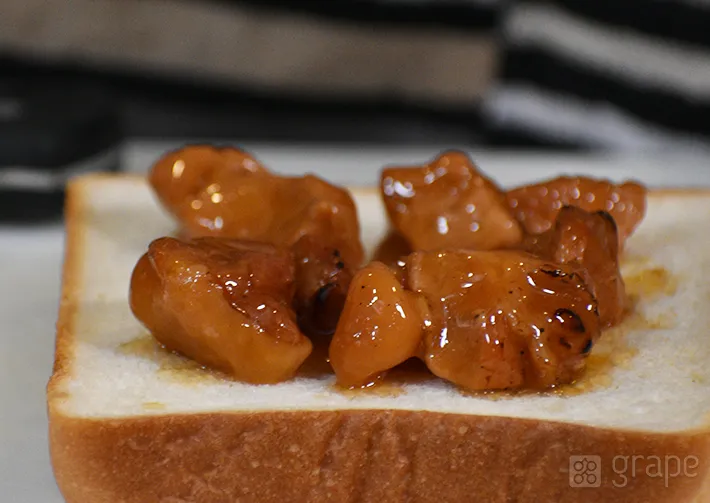 『テリヤキマヨトースト』の作り方（撮影：grape芸能編集部）