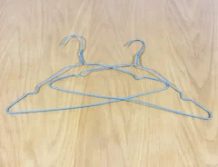 針金ハンガーの活用写真（撮影：grapeライフハック編集部）