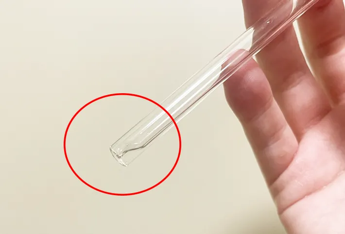 水滴の残るマイストローの写真（撮影：grapeライフハック編集部）