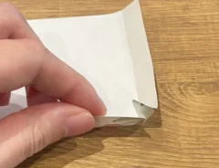 メモでラッピングボックスを作る写真（撮影：grapeライフハック編集部）