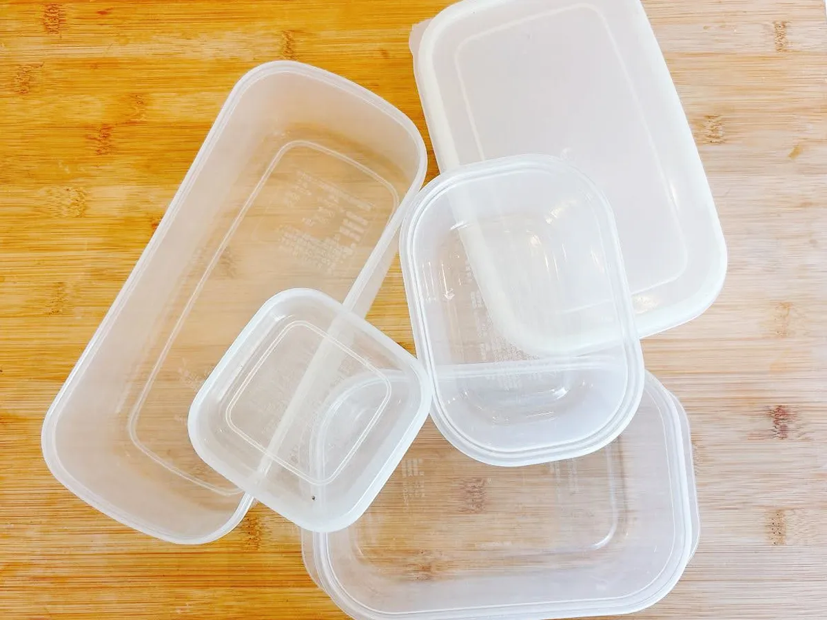 『古くなったタッパー』の写真(撮影:キジカク)