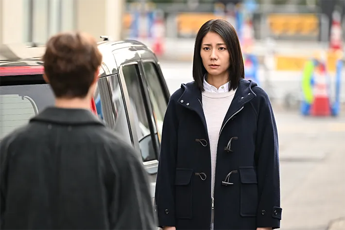 『夫に間違いありません』に出演する松下奈緒さんが写る場面写真