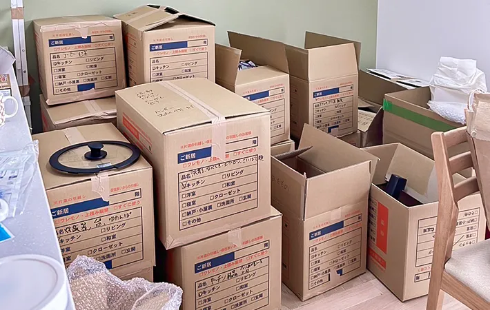 ダンボールの写真（撮影：Classy Life）