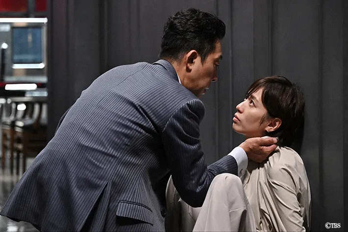 日曜劇場『リブート』に出演する戸田恵梨香さん