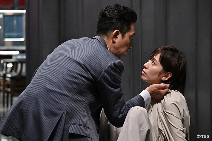 『リブート』に出演する戸田恵梨香さんと北村有起哉さんが写る場面写真