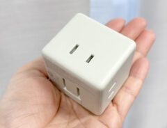 「コンセントまわりのごちゃつきがすっきり！」Type-AもType-Cにも対応の小さな『電源タップ』が便利すぎて「家中に取りつけたいレベル！」