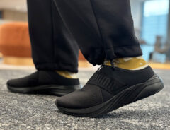 「社内履きの大事さにやっと気づけた!」「開放感がぜんぜん違う」 コスパ抜群のシューズに…「知らなくて損するレベル」