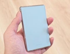 「残り4％だったけど…」「道に迷った時に助かった」　モバイルバッテリーの不満点、コレでまとめて解消できます