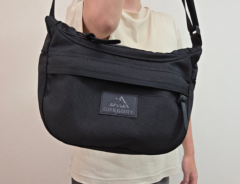 「かわいいのにめっちゃ入る」「グレゴリーは頑丈で安心だね」 大人気のミニショルダーは「毎日手に取っちゃう」ほど使い勝手がいい!