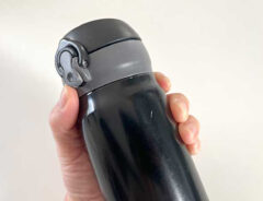 「それ、買い替えのサイン出ているかも」10年越えで愛用中『サーモス』の水筒に熱湯を注ぐと…「もう寿命だったのか」