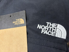 「1枚あるとまじ助かる」「寒暖差ある時ちょうどいい」 ノースフェイスのサッと羽織れる新作『軽量ジャケット』もお買い得!