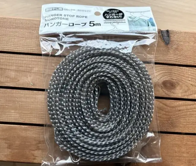 セリアのハンガーロープ（撮影：grapeライフハック編集部）