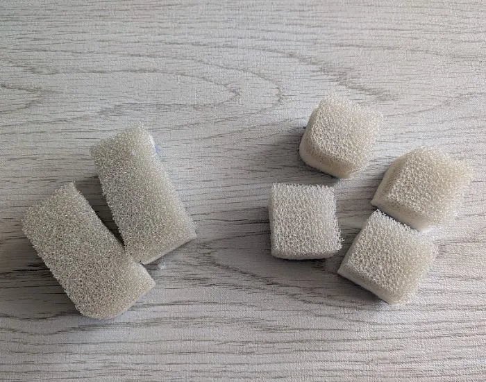 カットしたスポンジ（撮影：grapeライフハック編集部）