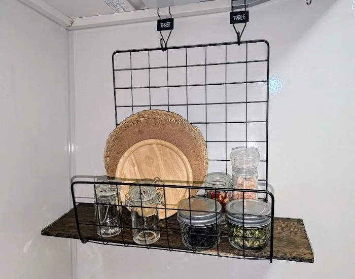 ワイヤーネットで作った棚