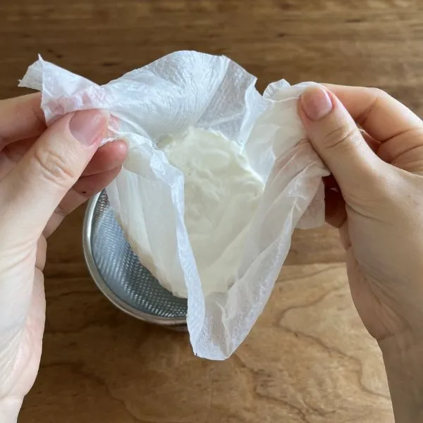 キッチンペーパー使用時の様子（撮影：grapeフード編集部）