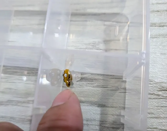 仕切りケースとの比較（撮影：grapeライフハック編集部）