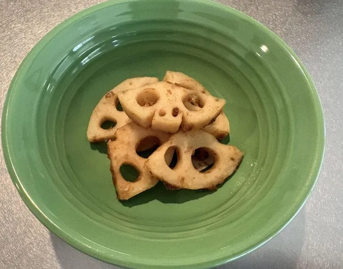 煮込んだレンコンドクロ