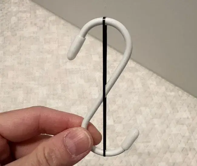 立て巻きの設置方法（撮影：grapeライフハック編集部）