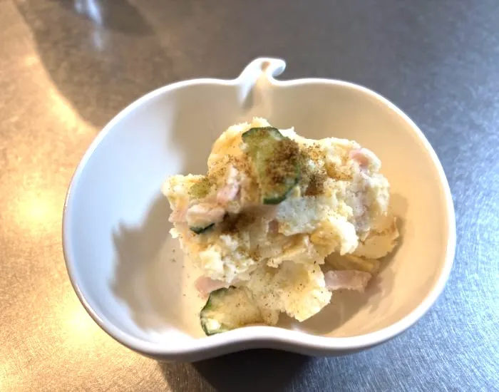 クミンをかけたポテトサラダ