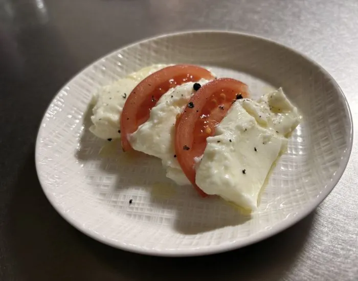 カプレーゼにしたビッグチーズ