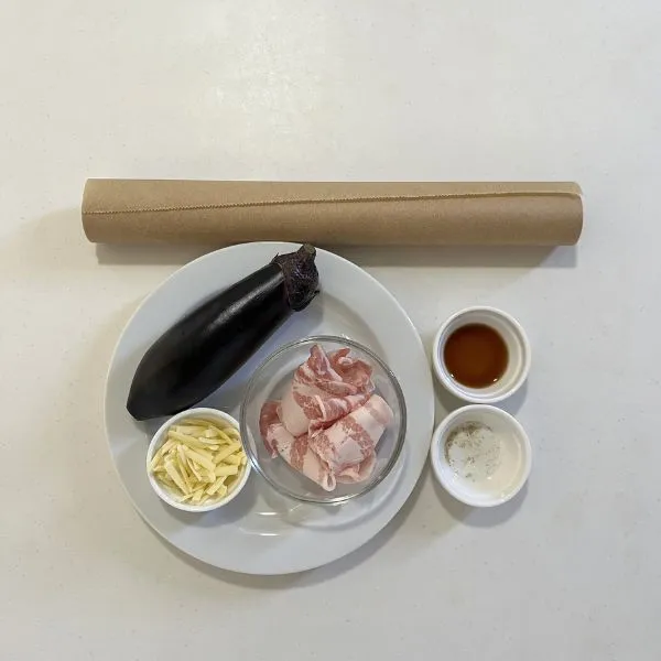 ナスドッグの材料（撮影：grapeフード編集部）