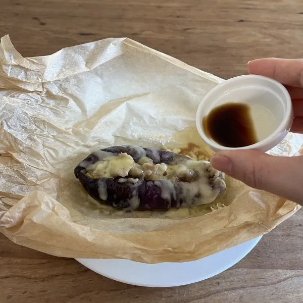 完成したナスドッグ（撮影：grapeフード編集部）