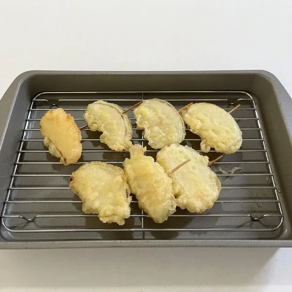 でき上がった天ぷら（撮影：grapeフード編集部）