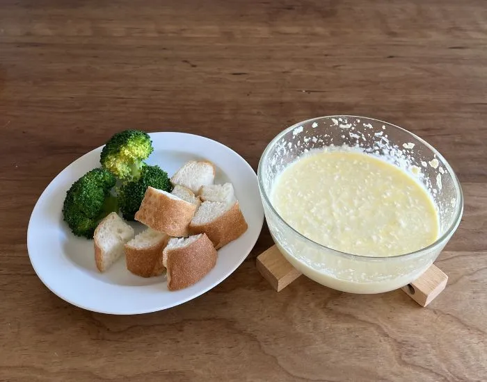 完成した豆腐のチーズフォンデュ（撮影：grapeフード編集部）