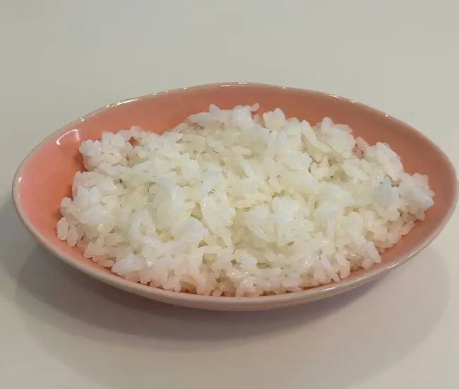 ご飯をよそった様子（撮影：grapeフード編集部）