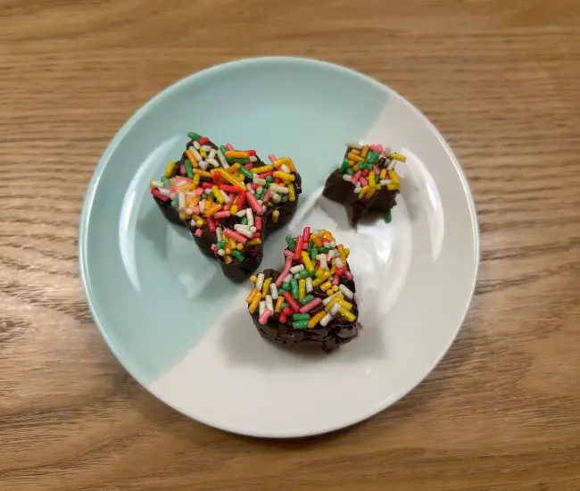 完成したカラフルチョコレート（撮影：grapeフード編集部）
