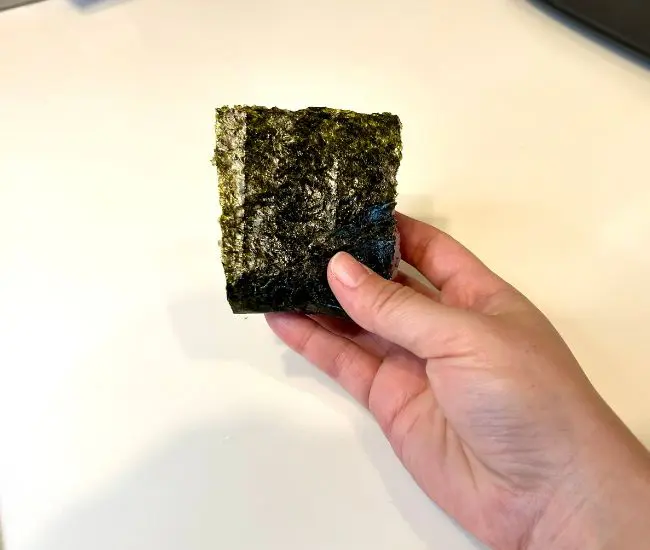 完成したおにぎり（撮影：grapeフード編集部）