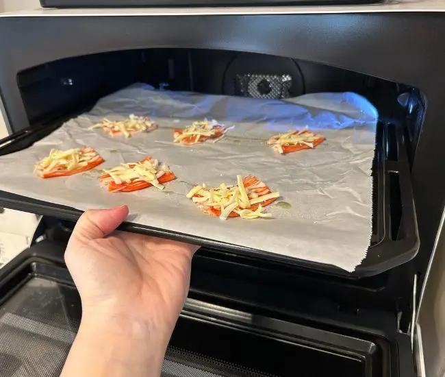 オーブンで焼いている様子（撮影：grapeフード編集部）