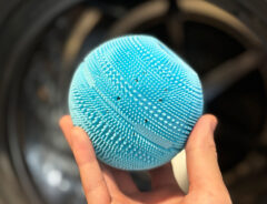 青いボールを「ポン」と入れるだけ！　8時間後の結果に「こんな洗濯機だったのか」「3つ買うべし」