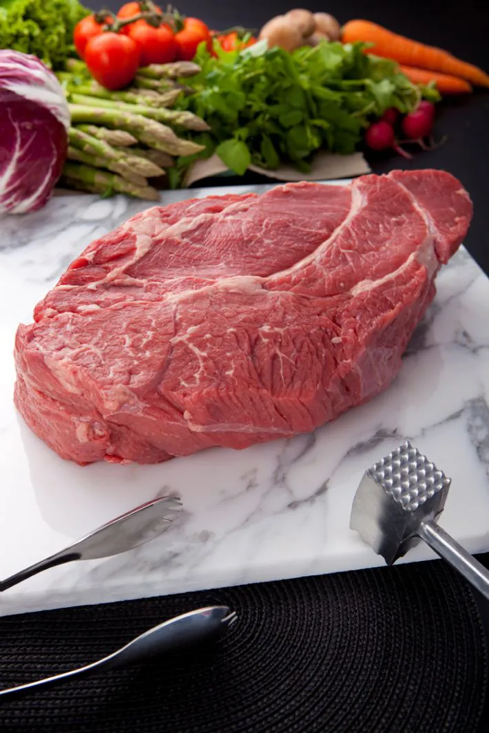 『アメリカ産 チルド プライム 肩ロースカタマリ』の写真