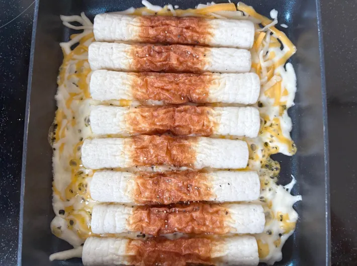 ちくわにブラックペッパーをかけた画像（撮影：エニママ）