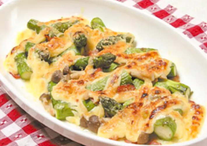 『アスパラガスのマヨネーズグラタン』の写真