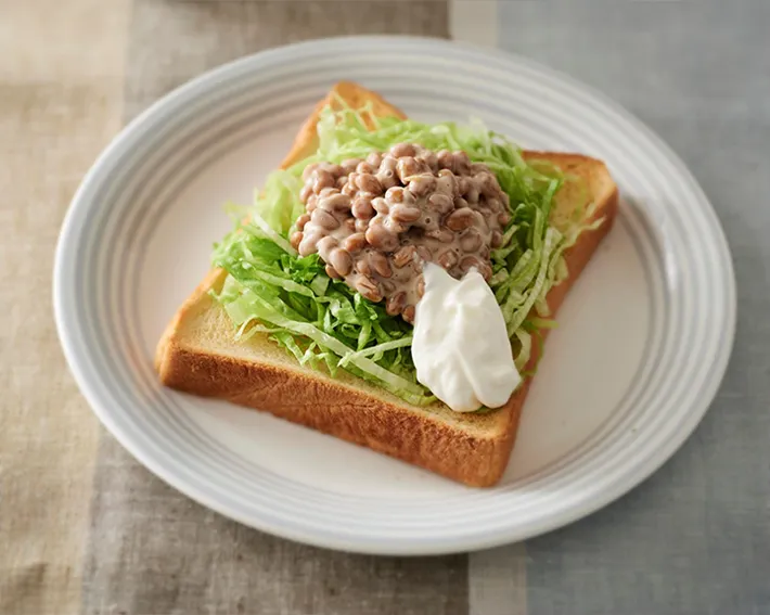 　『納豆ヨーグルトトースト』の写真