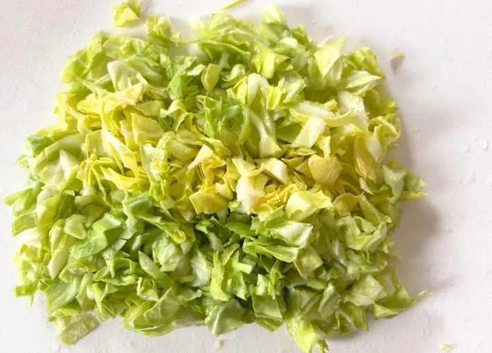 キャベツを切った画像（撮影：エニママ）