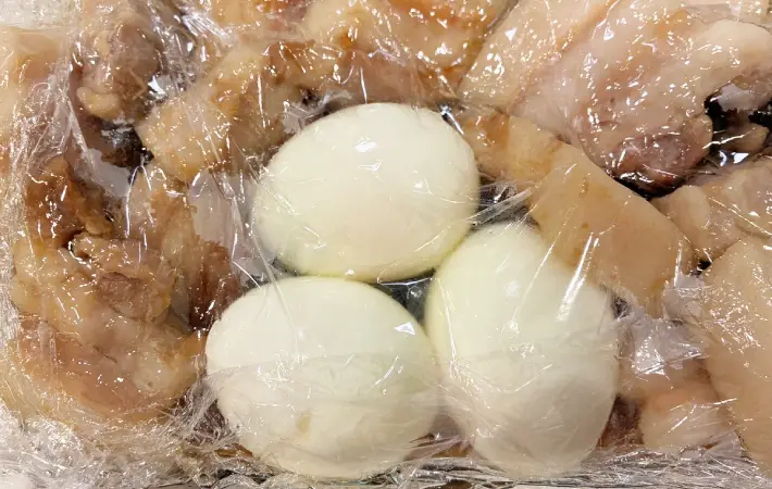 角煮の調理中画像（撮影：エニママ）