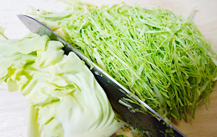 キャベツの千切りの画像（撮影：エニママ）