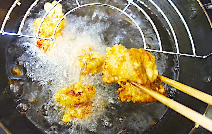 唐揚げが揚がった画像（撮影：エニママ）