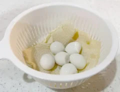 水をきったうずらの卵の画像（撮影：エニママ）