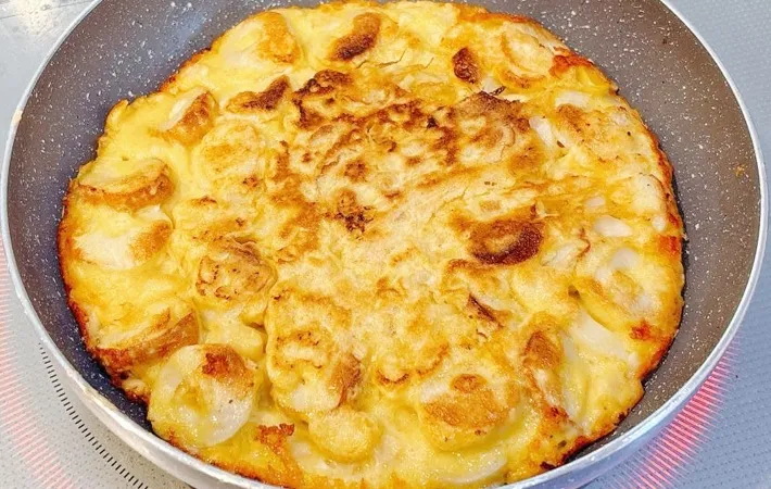 『コーンとちくわのチーズチヂミ』の完成写真（撮影：キジカク）