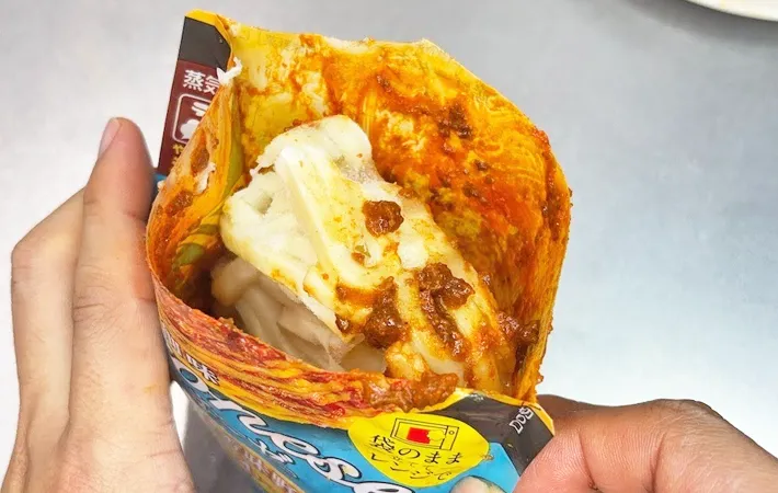 『ハコネーゼうどん』を作る写真（撮影：キジカク）