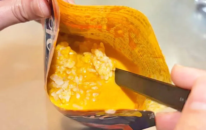 『ハコネーゼリゾット』を作る写真（撮影：キジカク）