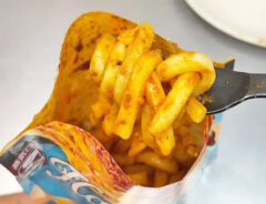 『パウチのまんま うどん＆リゾット』の写真（撮影：キジカク）