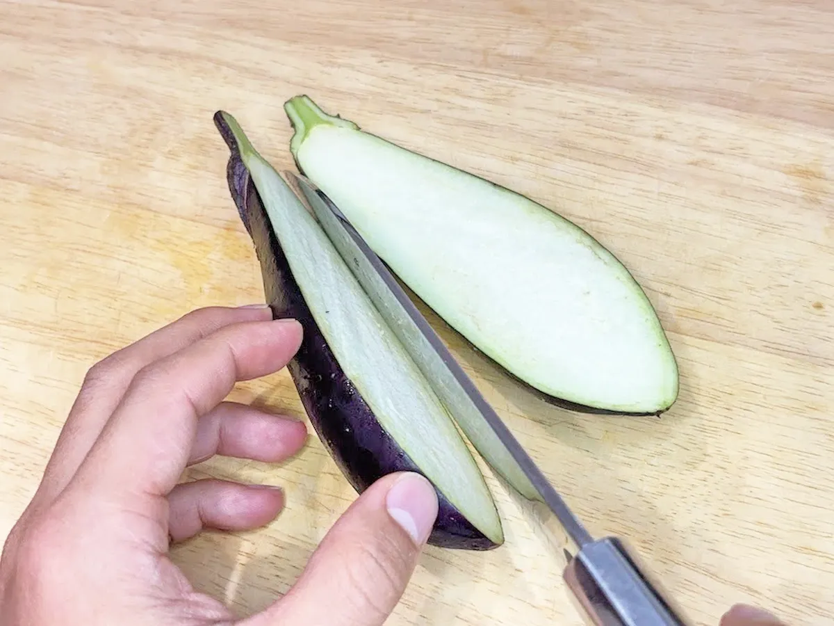 『ナスのヘタの取り方』の写真（撮影：キジカク）