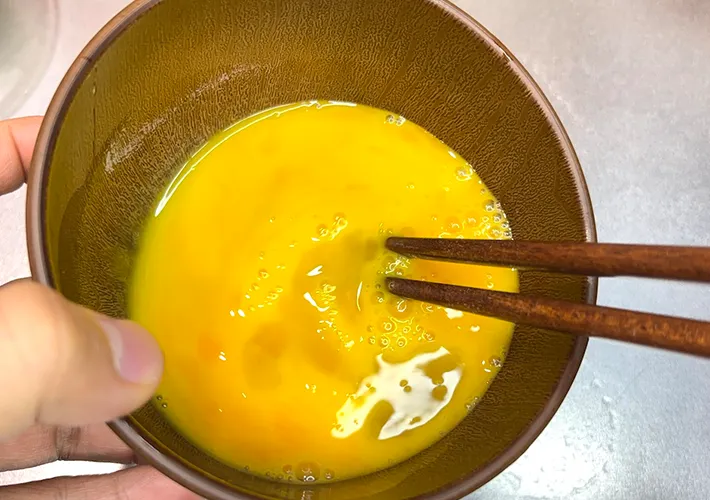 『オムカレー弁当』を作る写真（撮影：キジカク）