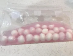 漬け込み後のモッツァレラチーズの画像（撮影：エニママ）